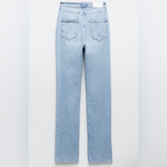 Zara High Rise Flared Slim Fit Jeans (v2) - Picture 5 of 10